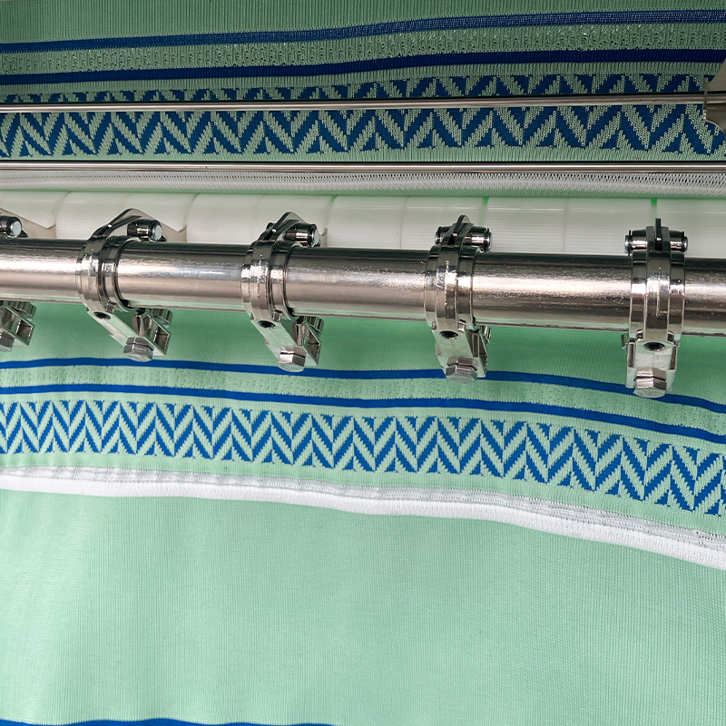 ماكينة حياكة الياقات GS-C352 مقاس 52 بوصة بثلاثة أنظمة كاملة الوظائف
