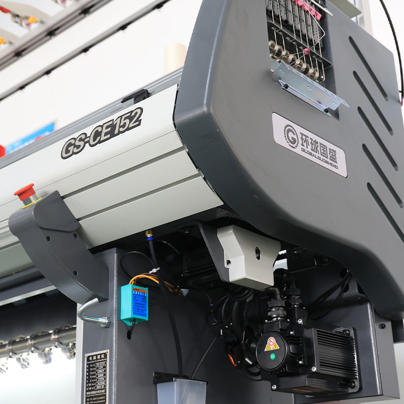 ماكينة حياكة الياقات ذات النظام الواحد GS-CE152 مقاس 52 بوصة